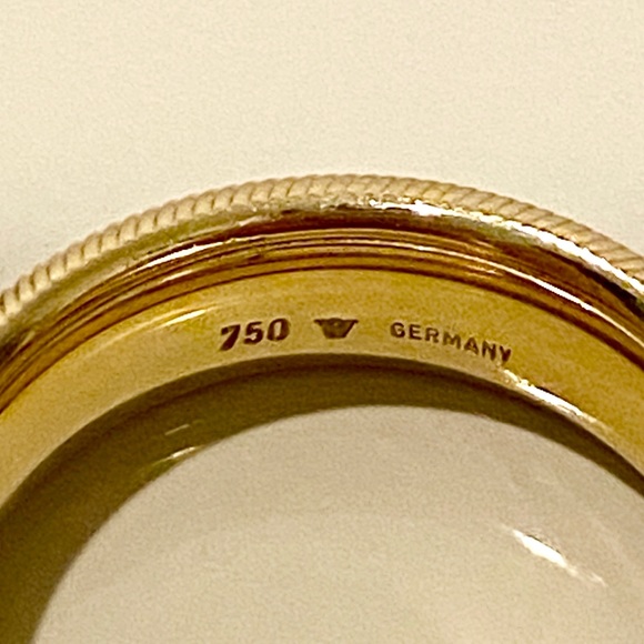 Wellendorff Forget-Me-Not Yellow Gold Blue Ring. - Picture 13 of 16